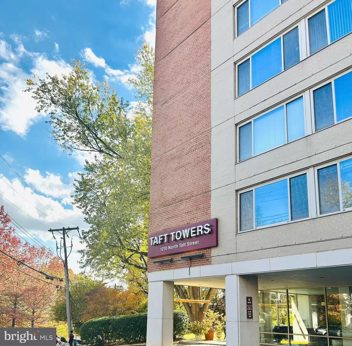 Arlington, VA 22201,1210 N TAFT ST #903