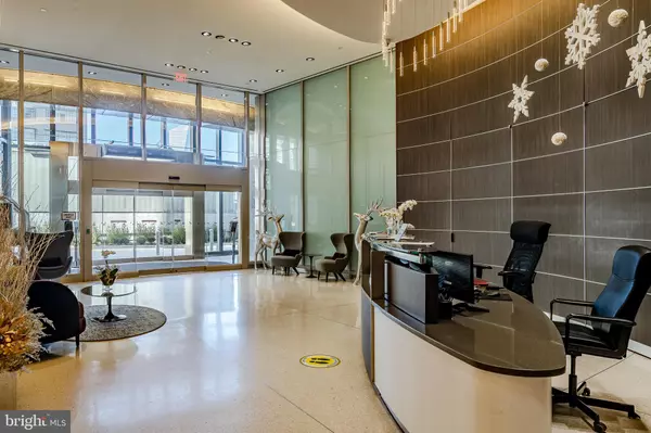 Philadelphia, PA 19103,2101-00 MARKET ST #1803