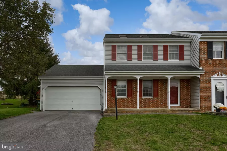 28 BROOKVIEW DR, Lititz, PA 17543