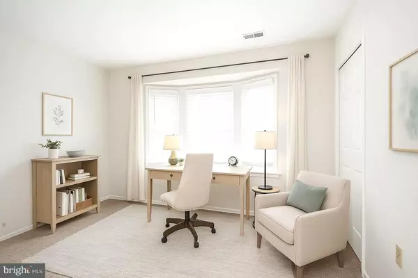 Columbus, NJ 08022,3 DEEP HOLLOW LN N