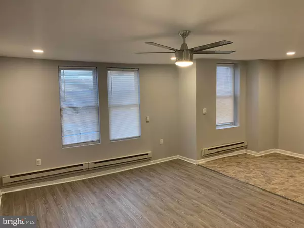 Philadelphia, PA 19141,6001 N 17TH ST #404