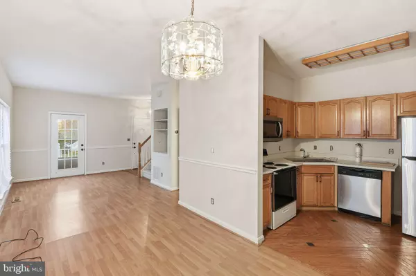 Dumfries, VA 22025,15663 VIEWPOINT CIR