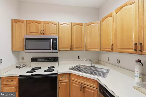 Dumfries, VA 22025,15663 VIEWPOINT CIR