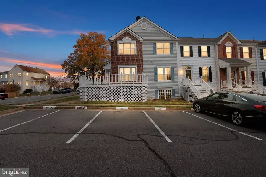 15663 VIEWPOINT CIR, Dumfries, VA 22025