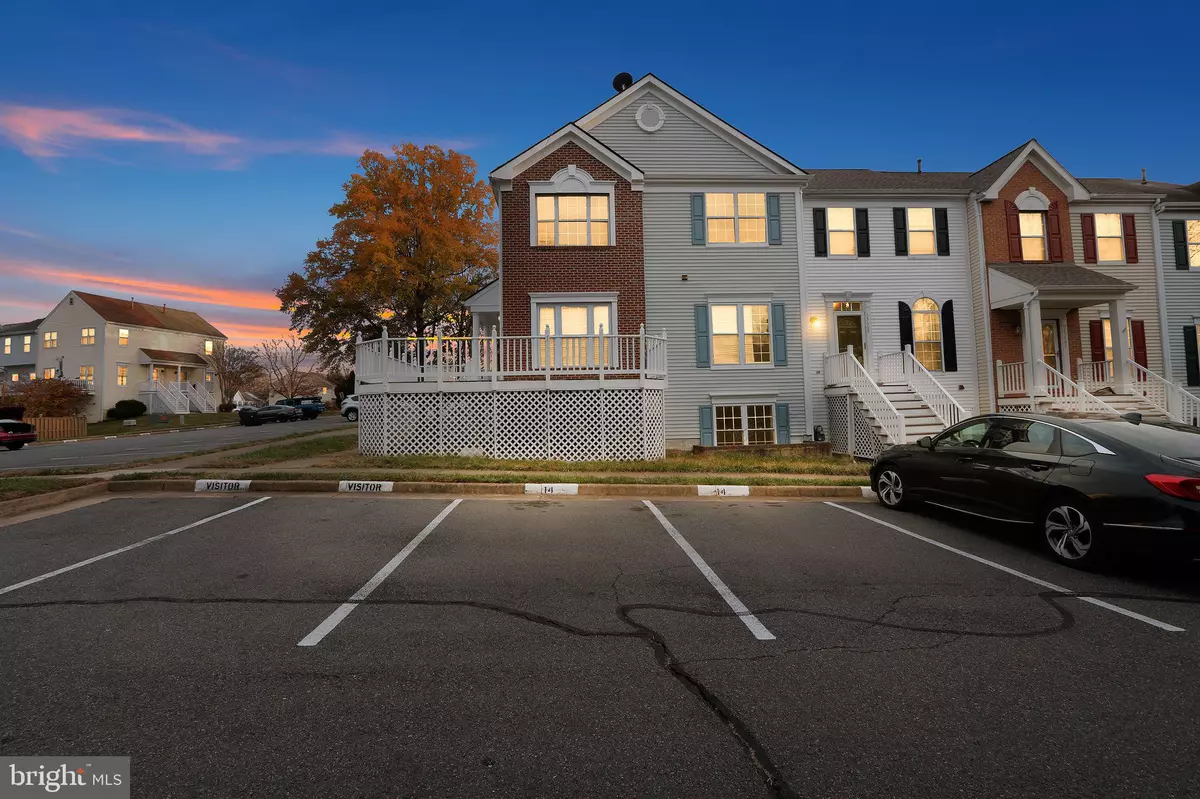 Dumfries, VA 22025,15663 VIEWPOINT CIR