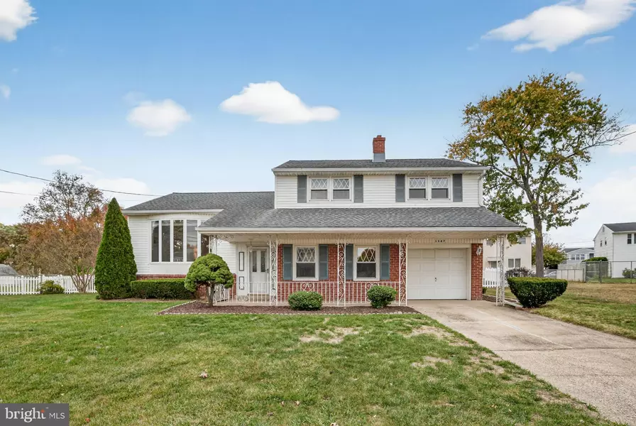 1307 HAMMOND RD, Burlington Township, NJ 08016