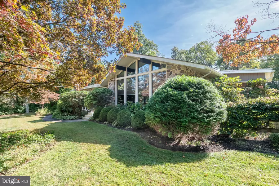 2018 PEPPERMINT RD, Coopersburg, PA 18036