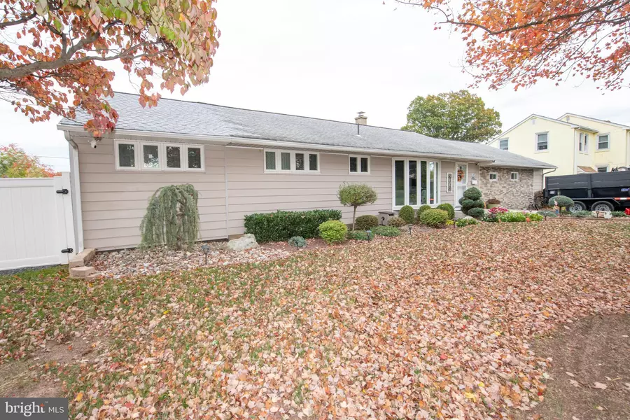 1309 CLYDE RD, Warminster, PA 18974