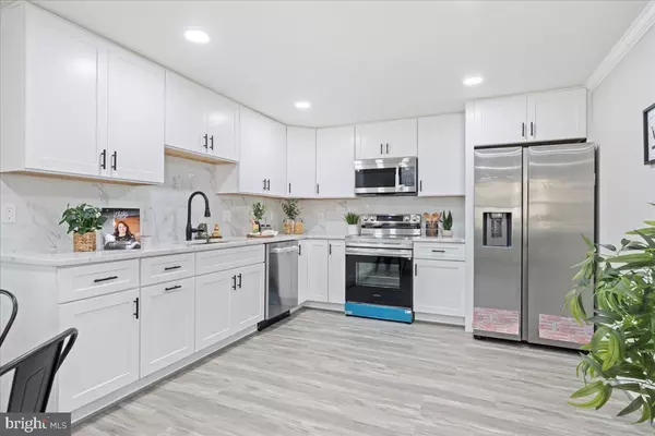 1701 ARLINGTON RD, Hopewell, VA 23860