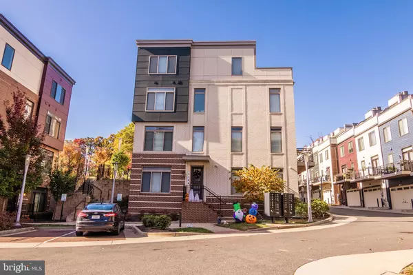 Alexandria, VA 22311,5138 CARTERS LN