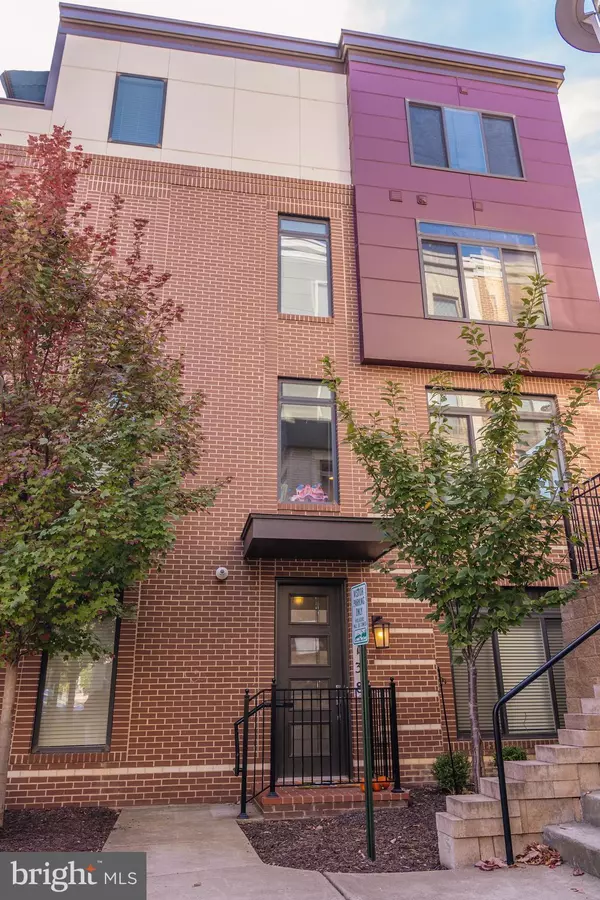 Alexandria, VA 22311,5138 CARTERS LN