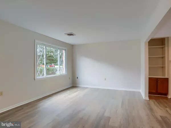 Mechanicsburg, PA 17055,5400-G OXFORD DR