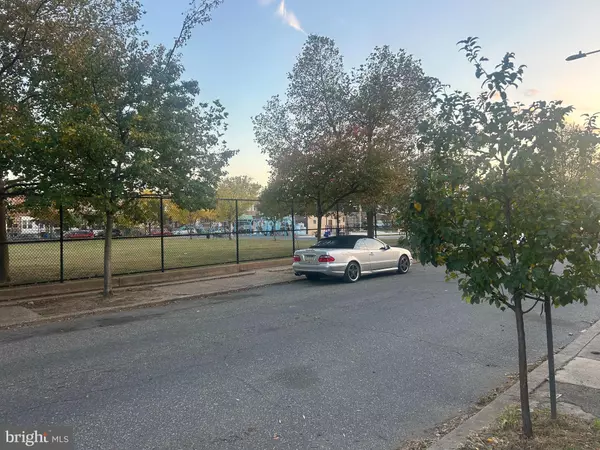 Philadelphia, PA 19135,6532 HEGERMAN ST