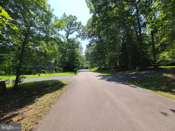 Ruther Glen, VA 22546,226 SEA CLIFF DR