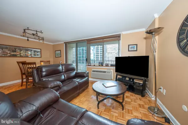 Philadelphia, PA 19103,1919 CHESTNUT ST #1403