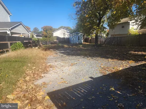 Capitol Heights, MD 20743,5810 JEFFERSON HEIGHTS DR