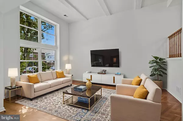 8334 SHADY GROVE CIR, Manassas, VA 20110