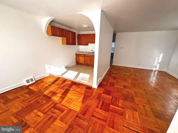 Upper Darby, PA 19082,351 LONG LN