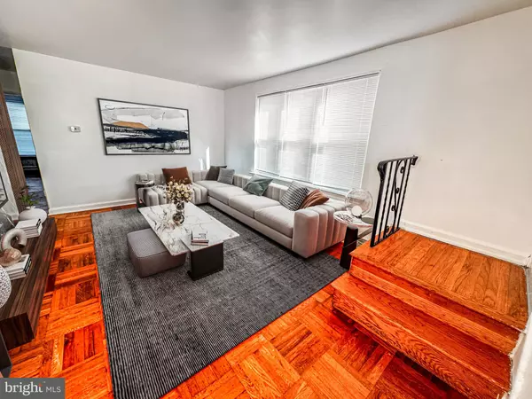 Upper Darby, PA 19082,351 LONG LN