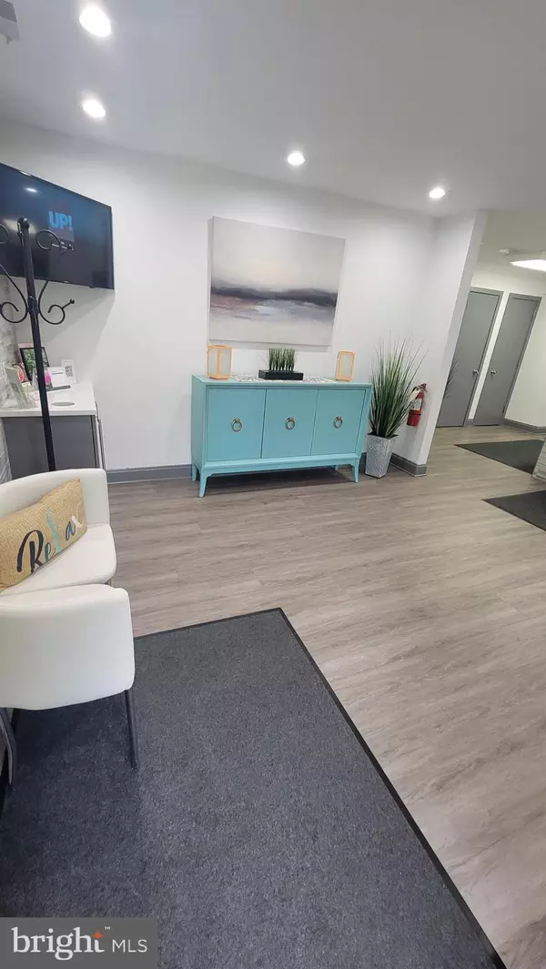 Langhorne, PA 19047,320 MIDDLETOWN BLVD #303