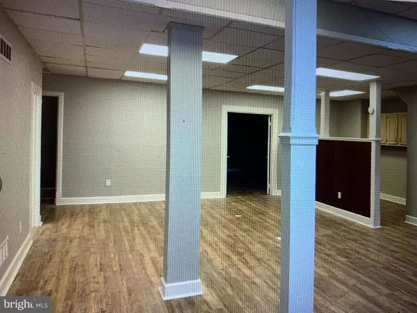 Burlington, NJ 08016,406 HIGH ST