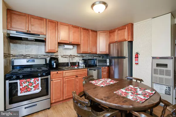 128 ROBERTA JEAN AVE, Littlestown, PA 17340