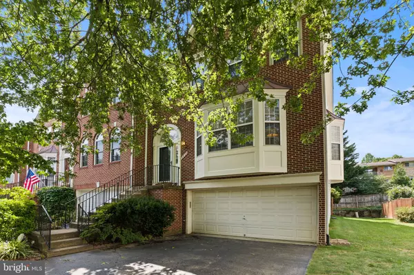 Falls Church, VA 22042,2834 LITTLE FALLS PL