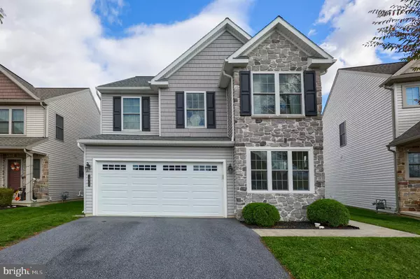 1400 FIELDSTONE DR, Mount Joy, PA 17552