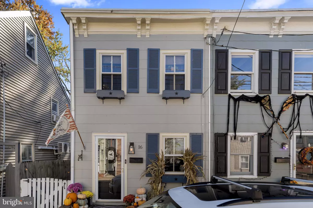 Bordentown, NJ 08505,16 THOMPSON ST