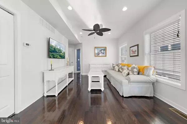 Long Beach Township, NJ 08008,27 W SOUTH 33RD