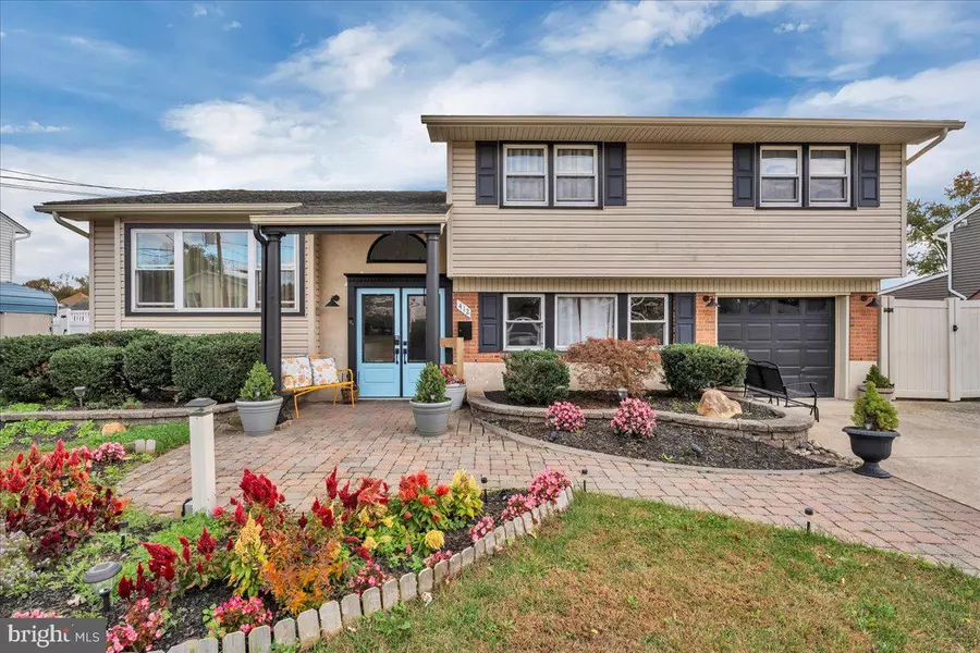 412 HILLCREST AVE, Blackwood, NJ 08012