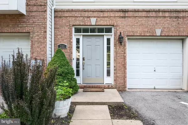 Shepherdstown, WV 25443,286 STARKEYS LNDG