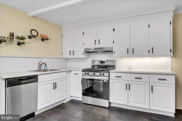 Brookhaven, PA 19015,208 8TH ST