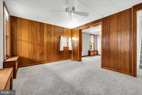 Brookhaven, PA 19015,208 8TH ST