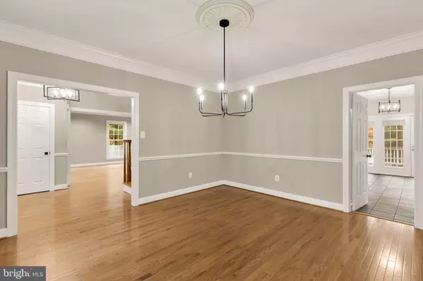 North Potomac, MD 20878,12827 TERN DR