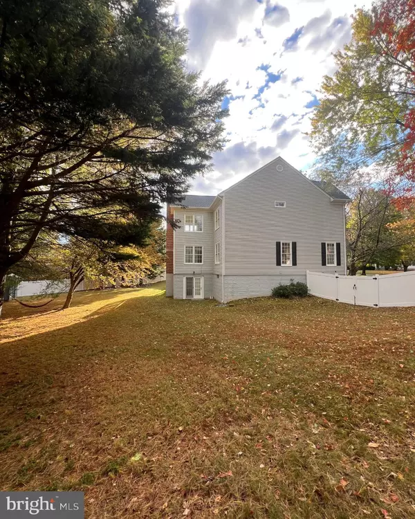 North Potomac, MD 20878,12827 TERN DR