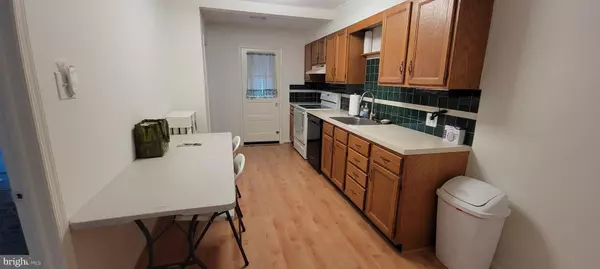 Philadelphia, PA 19111,305 FRIENDSHIP ST