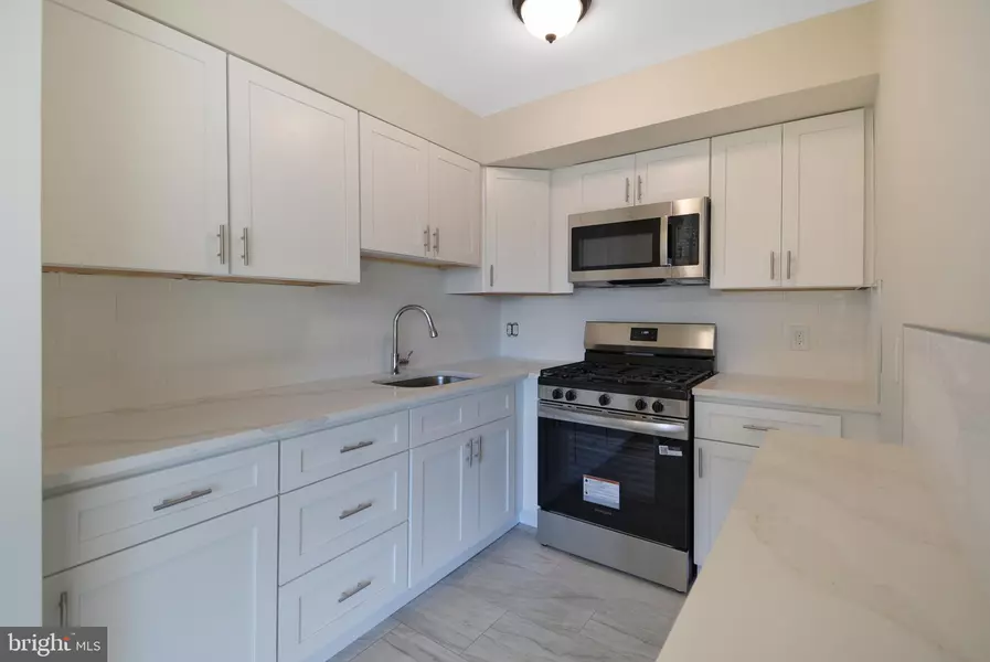 2407 MANOR RD, Havertown, PA 19083