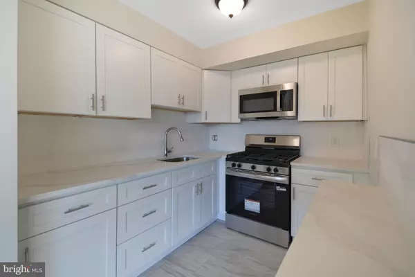 2407 MANOR RD, Havertown, PA 19083