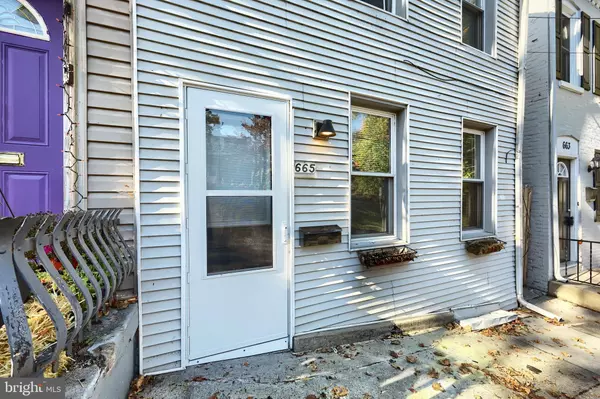 Lancaster, PA 17603,665 FREMONT ST