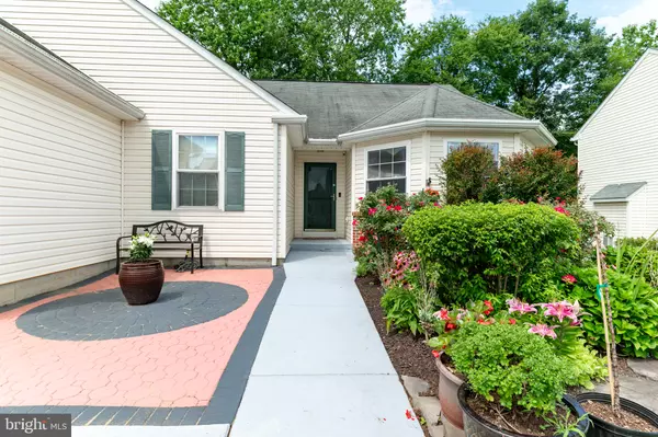 Newark, DE 19702,149 W FLAGSTONE DR