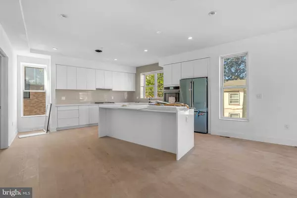 Philadelphia, PA 19123,652 FAIRMOUNT AVE