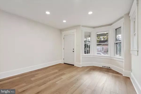 Ewing, NJ 08638,260 WEBER AVE