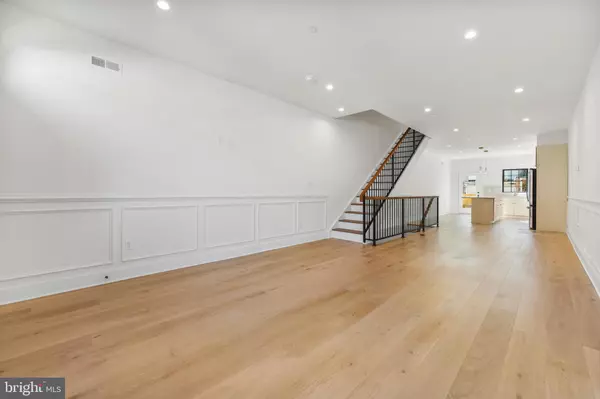 Philadelphia, PA 19145,2016 MORRIS ST