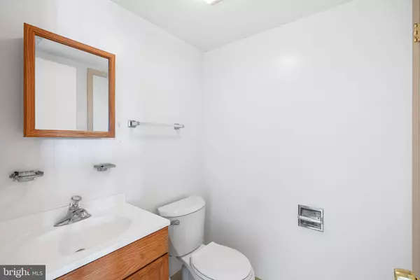 Elkton, MD 21921,23 HATTERAS CT