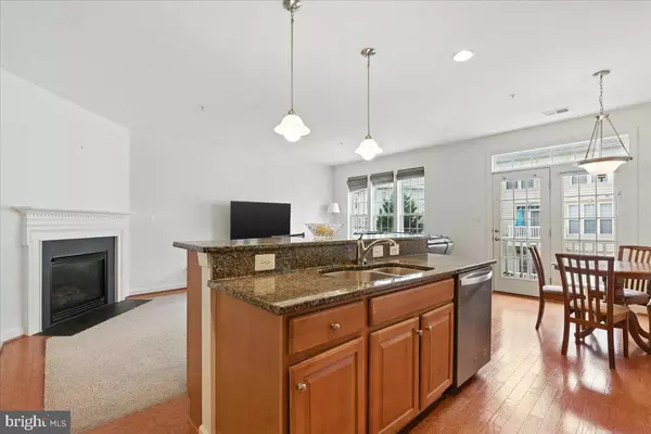 Alexandria, VA 22312,5707 CALLCOTT WAY #H