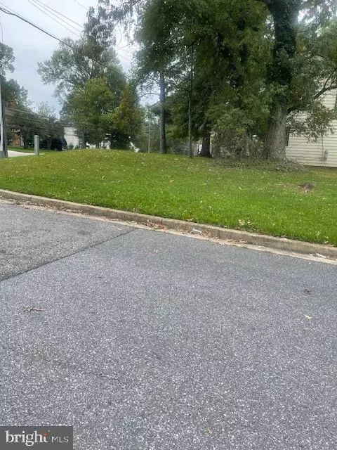 Lanham, MD 20706,8811 PRISCILLA CT