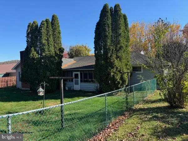 Lewistown, PA 17044,182 SUMMIT DR