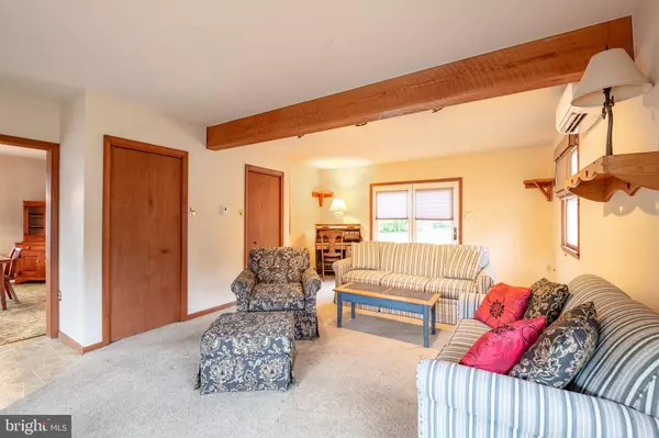 Reading, PA 19607,823 FRITZ AVE