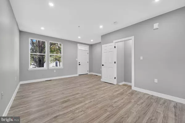 Washington, DC 20020,1723 STANTON TER SE